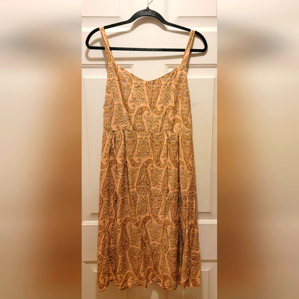 Old Navy maternity baby doll sun dress. Size Large